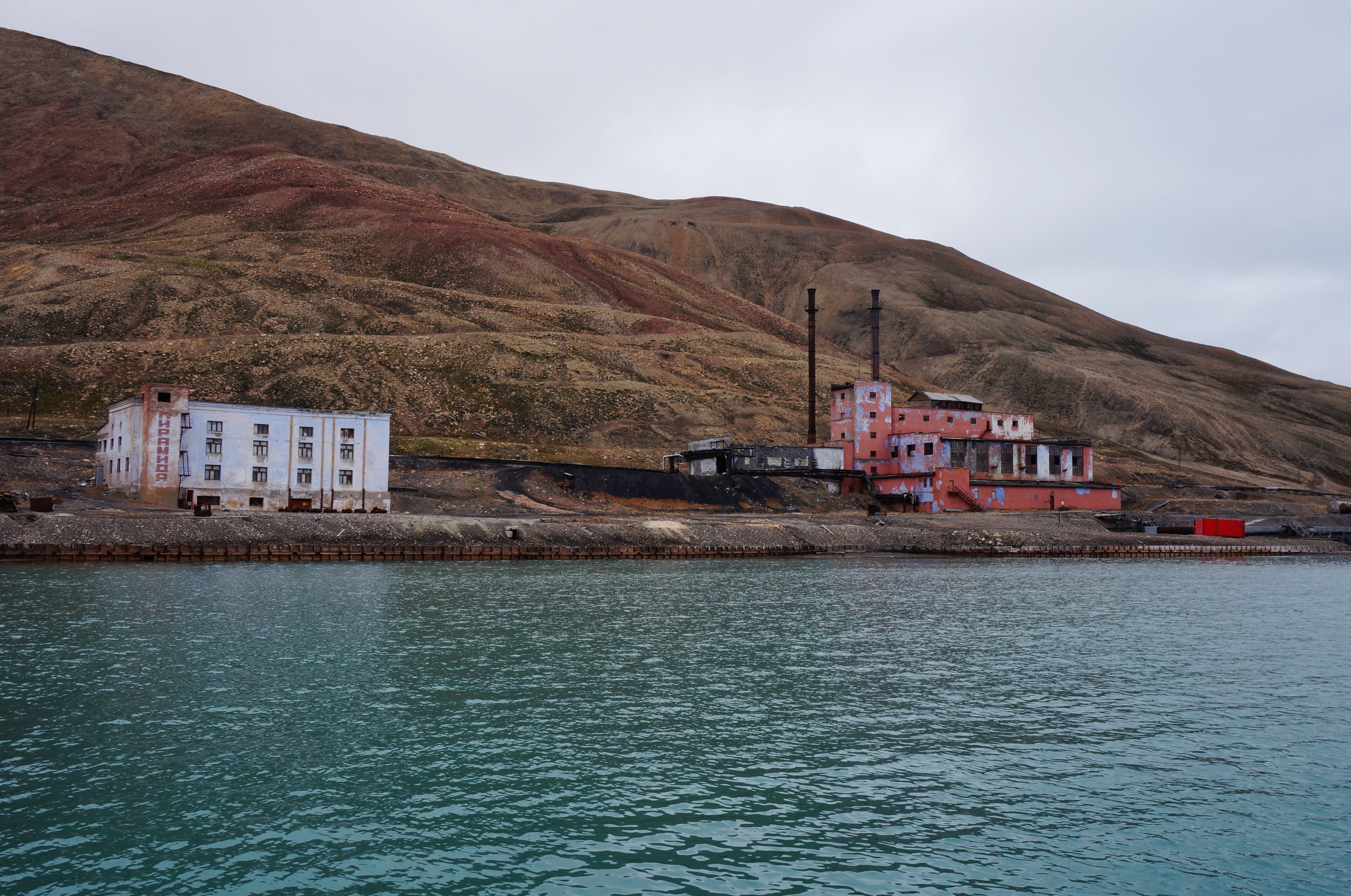 pyramiden - svalbard