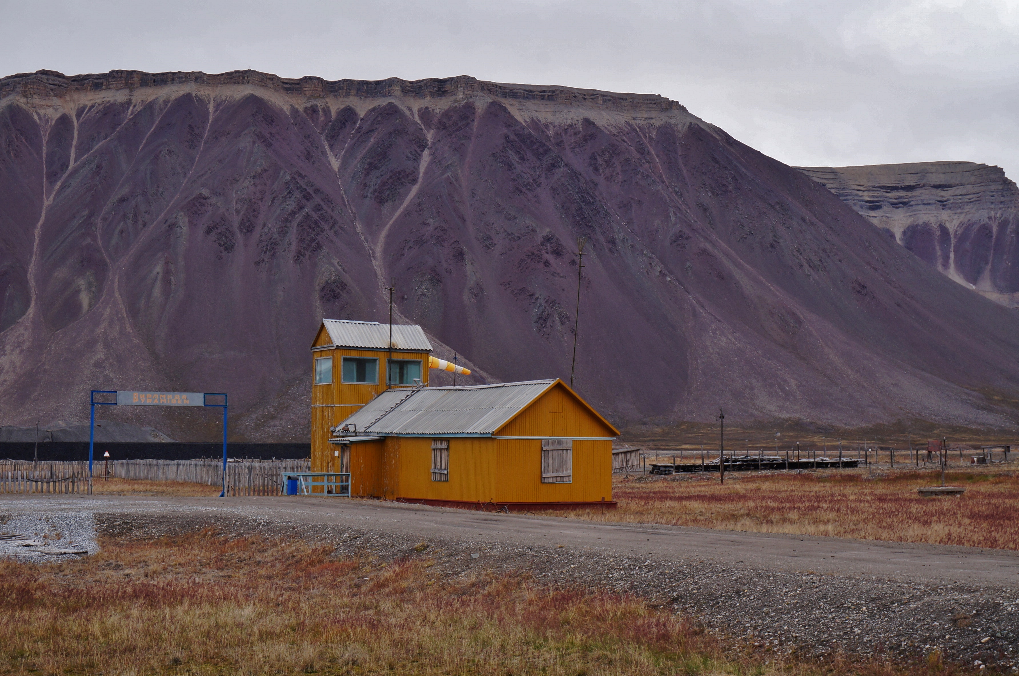 pyramiden - svalbard