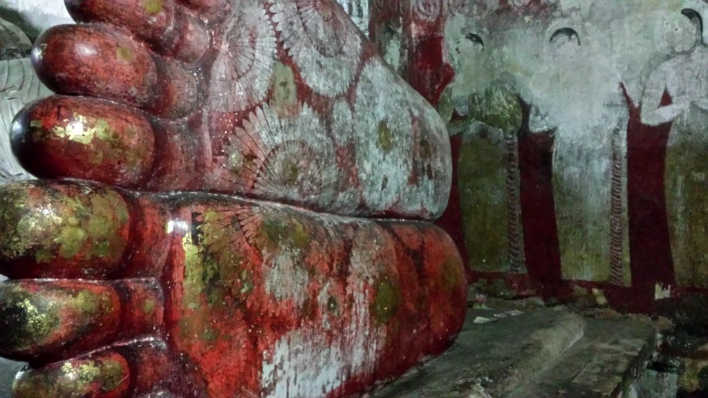 Grottes de Dambulla bouddha couché