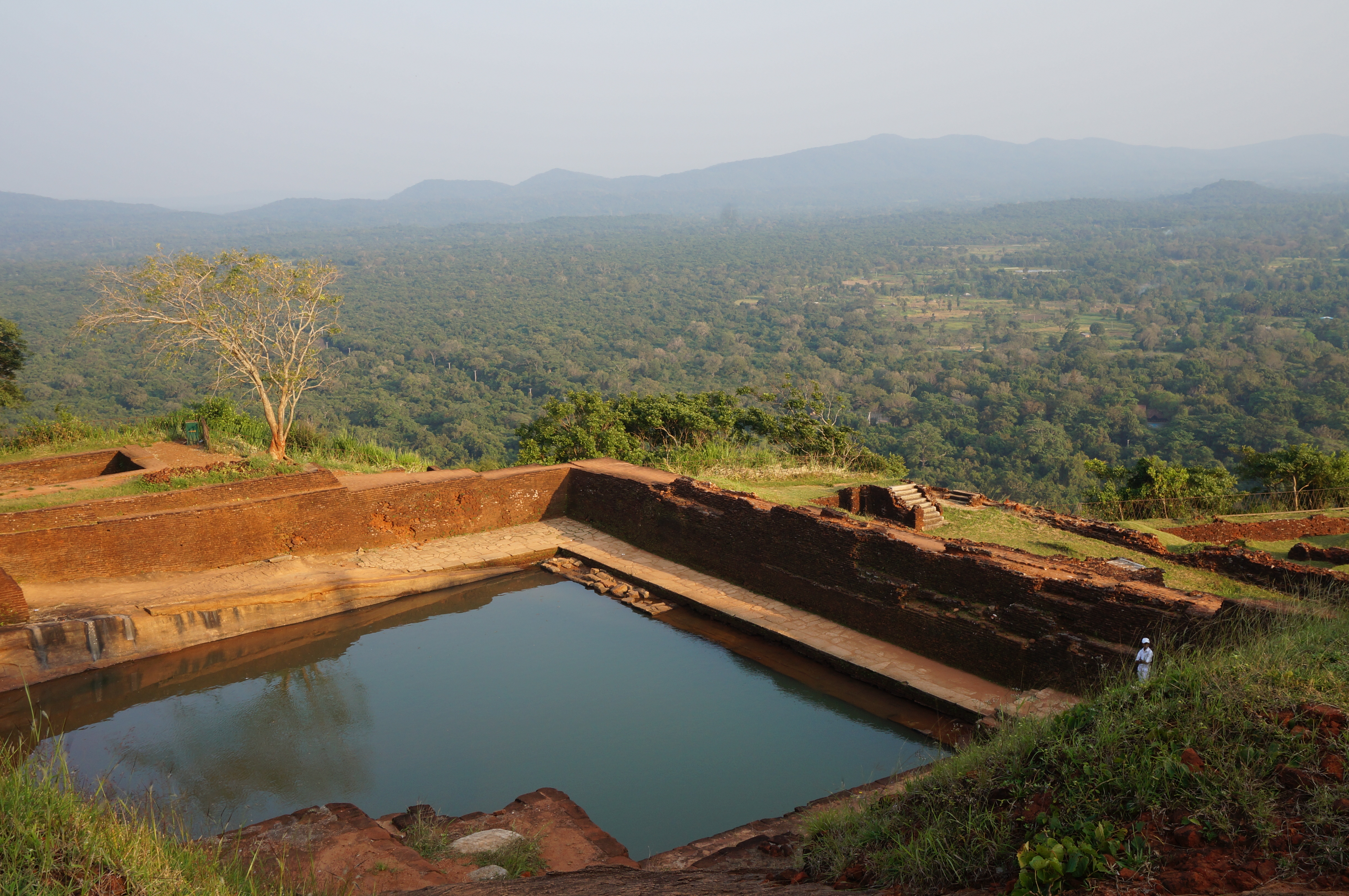 Sigiriya rocher aux lions bassin