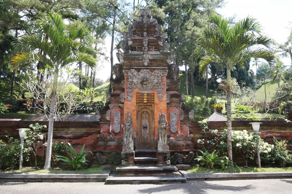 Holy Spring Water temple 