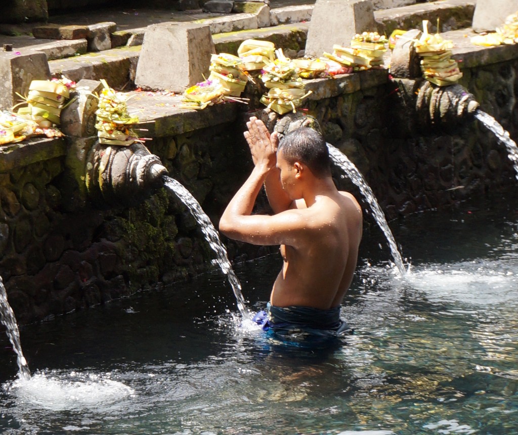 Holy Spring Water temple 