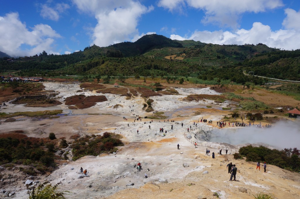 Cratère Kawah Sikidang Java Dieng