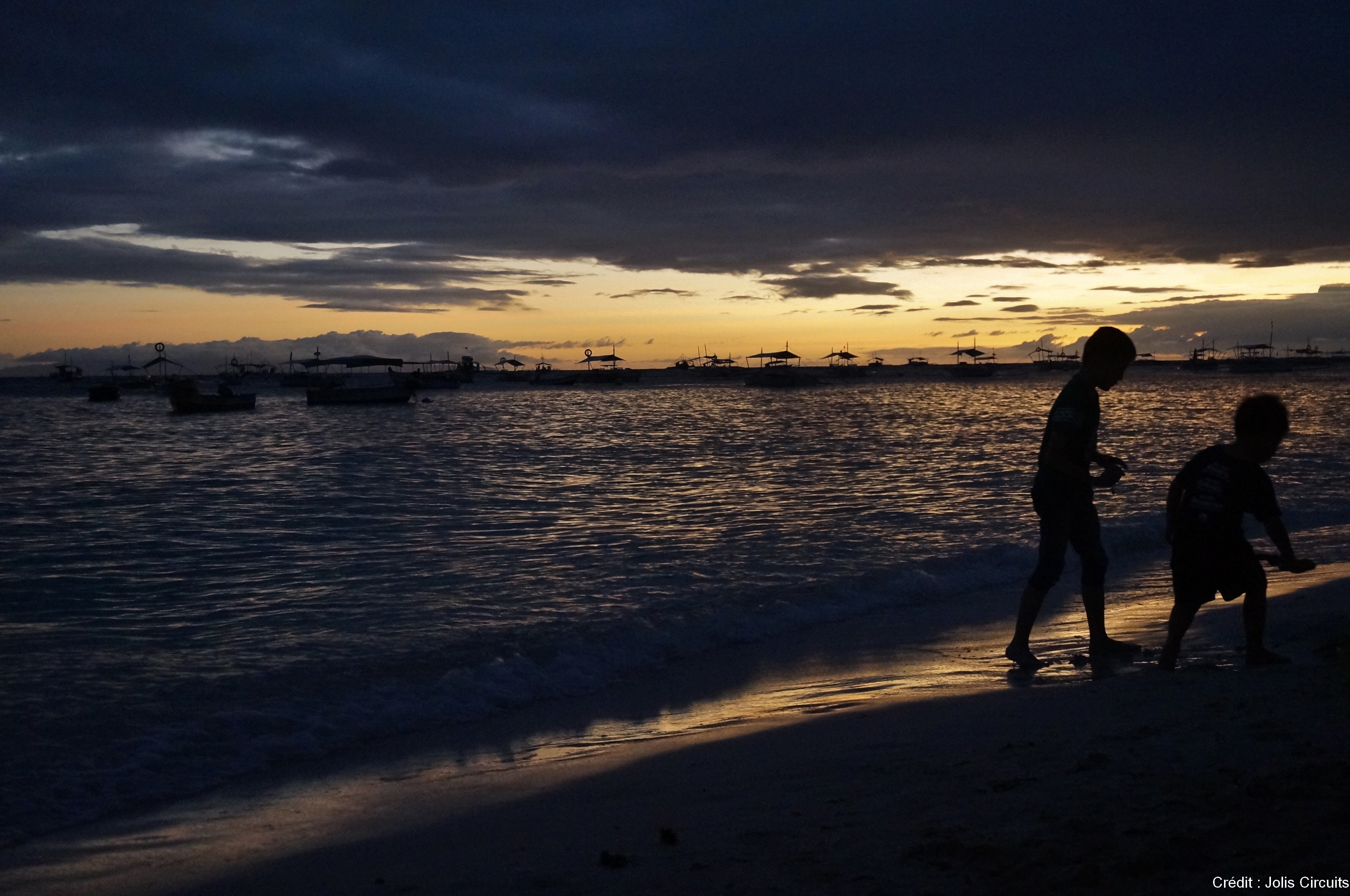 coucher de soleil panglao alona beach philippines