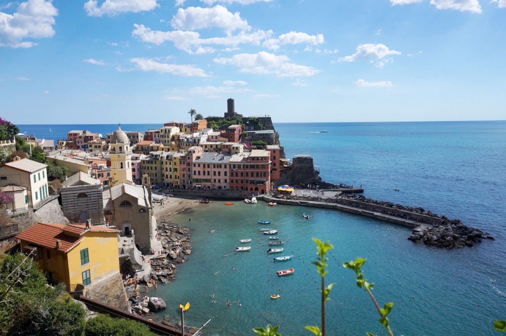 vue sentier vernazza 5 terre italie