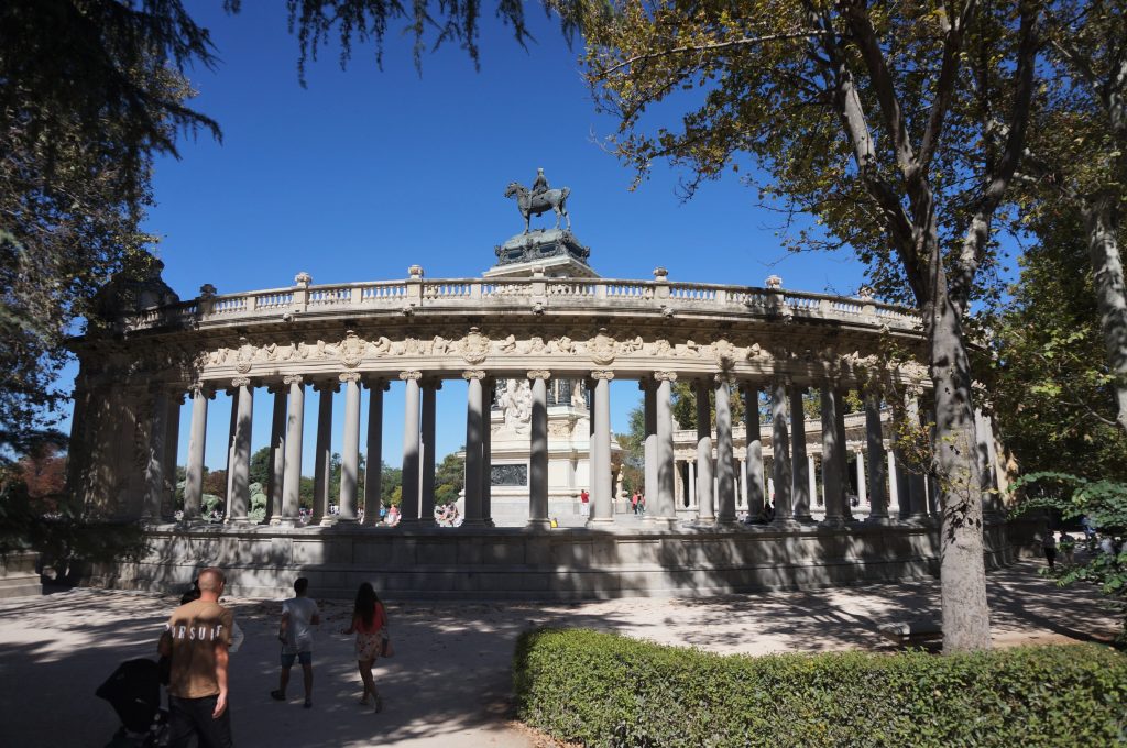 madrid espagne parque del retiro monumento a Alfonso XII