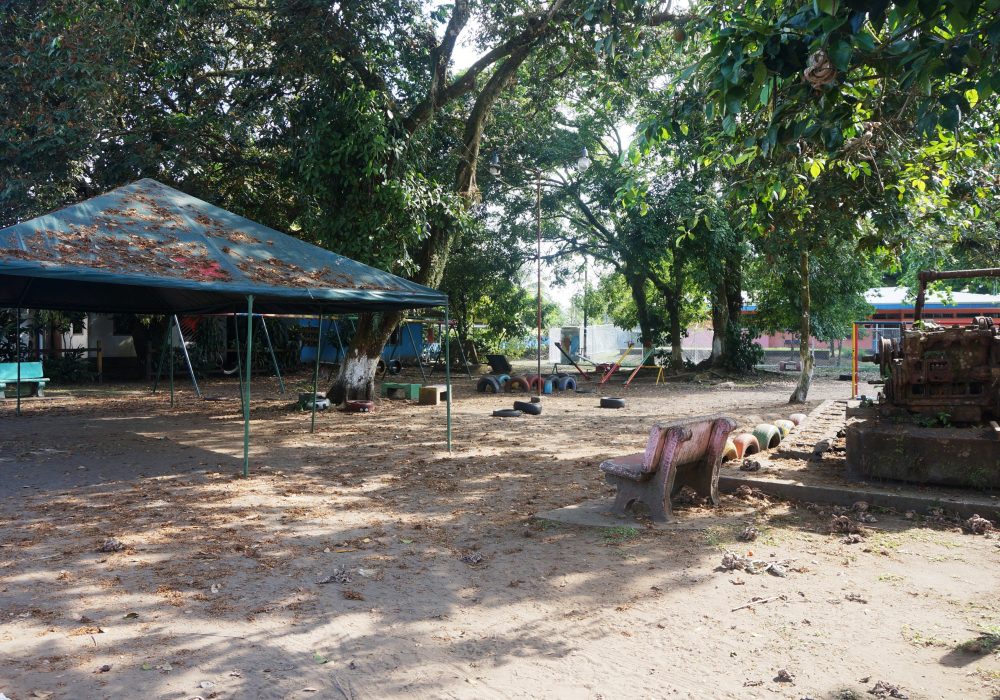 Village de Tortuguero - aire de jeux - costa rica