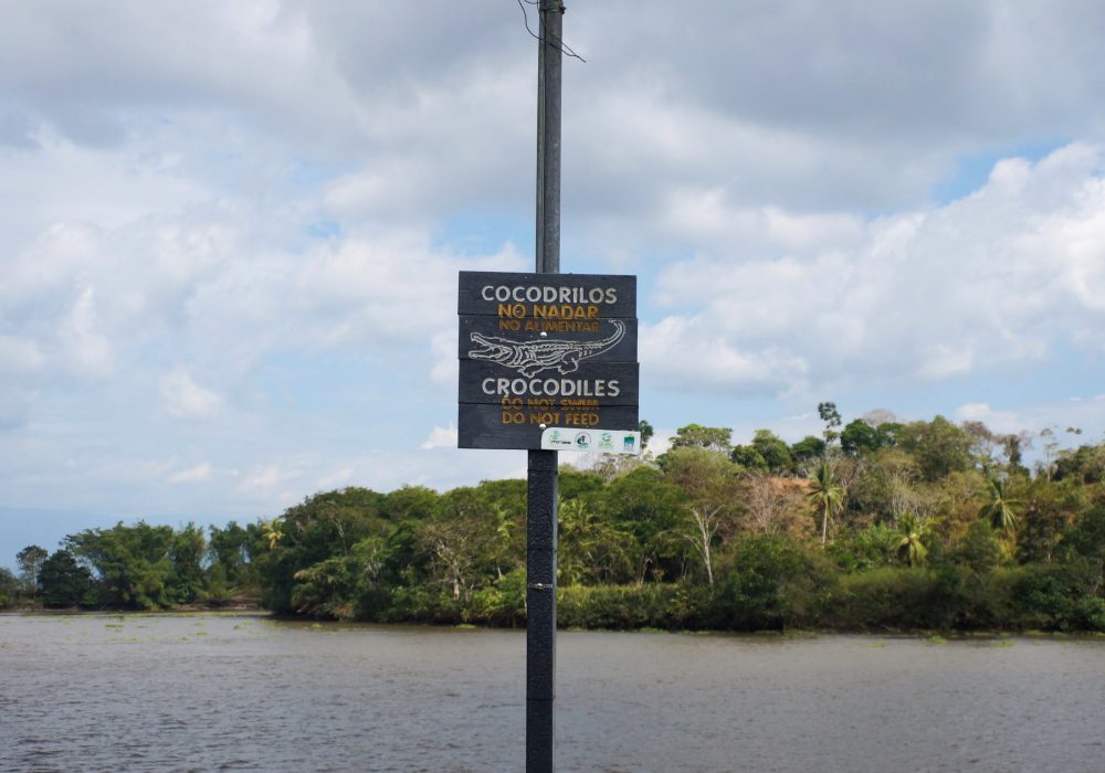Embarcadère de Sierpe - panneau attention crocodiles - costa rica
