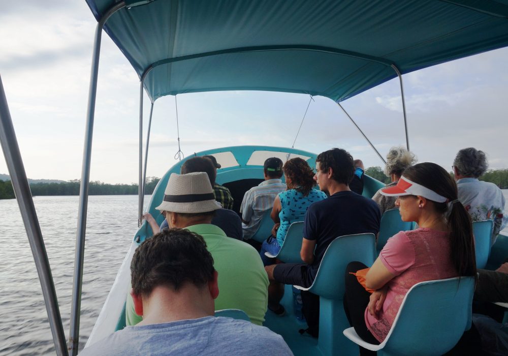 Bateau de Sierpe à Bahia Drake (péninsule d'Osa) - costa rica