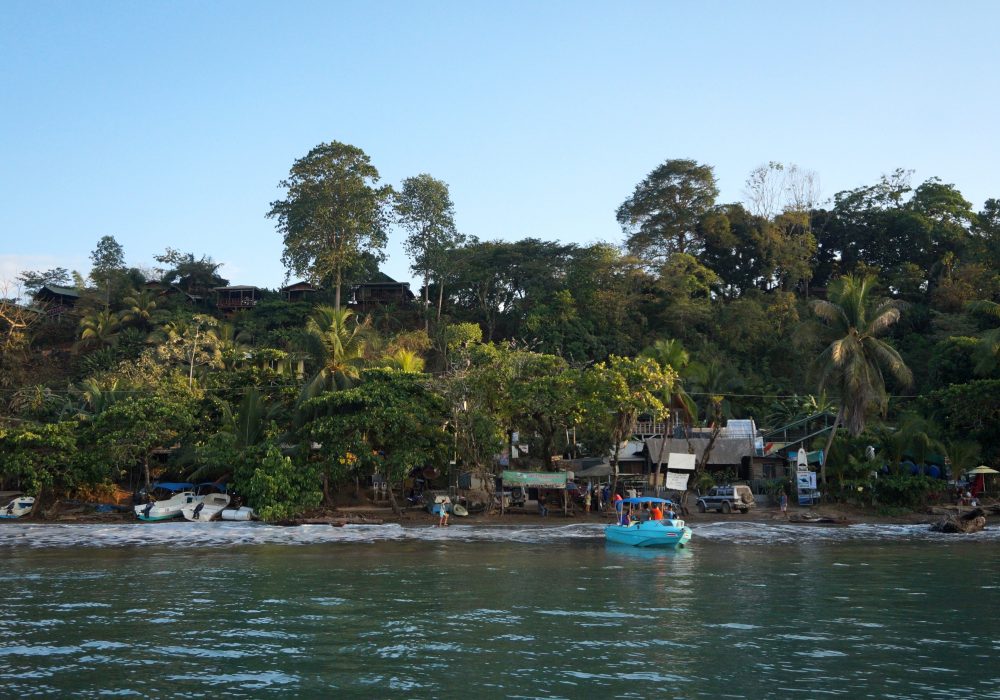 Bateau de Sierpe à Bahia Drake (péninsule d'Osa) - costa rica
