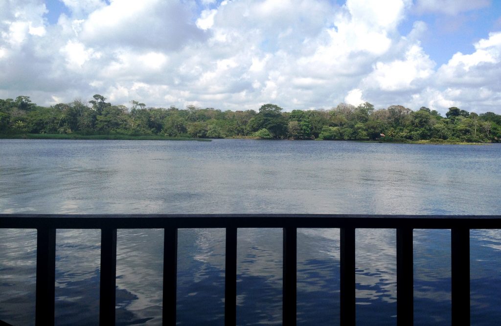 tortuguero vue du restaurant costa rica