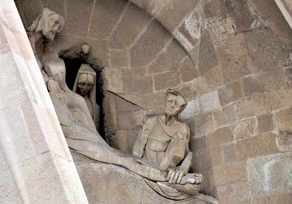 Déposition et lamentation - Sagrada Familia - façade de la passion - Barcelone - Espagne