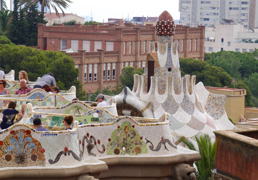 Céramiques de Gaudi - Parc Guell - Barcelone - Espagne - La place de la nature