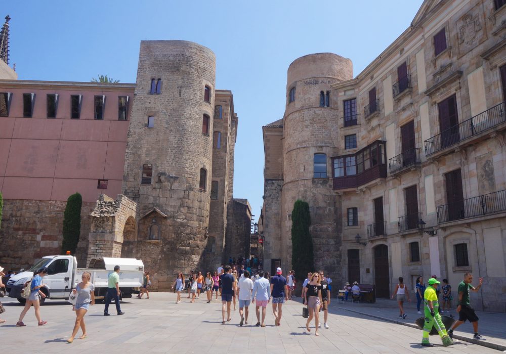 Plaça Nova, Muraille romaine, barrio gotico, Barcelone, Espagne