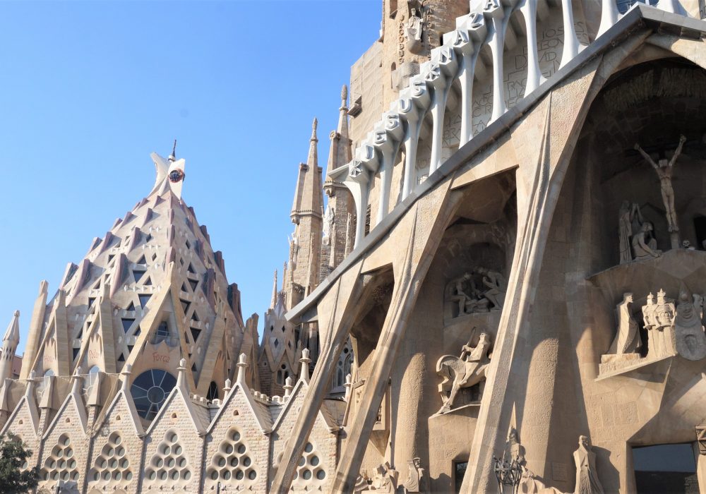 Sagrada Familia - façade de la passion - Barcelone - Espagne