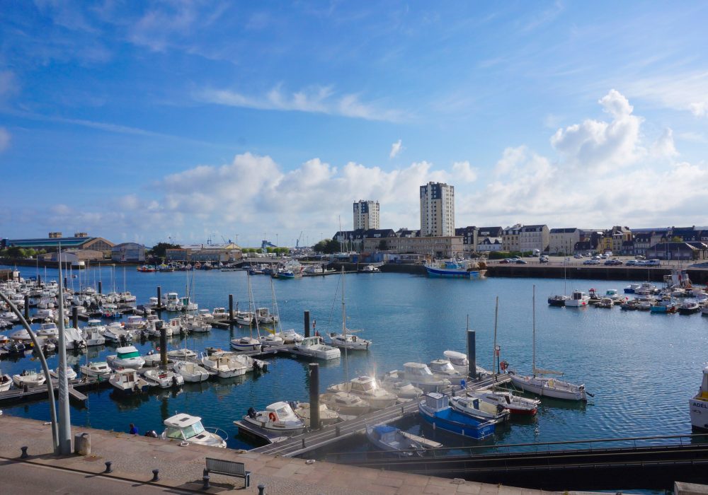 vue port cherbourg hôtel la régence normandie