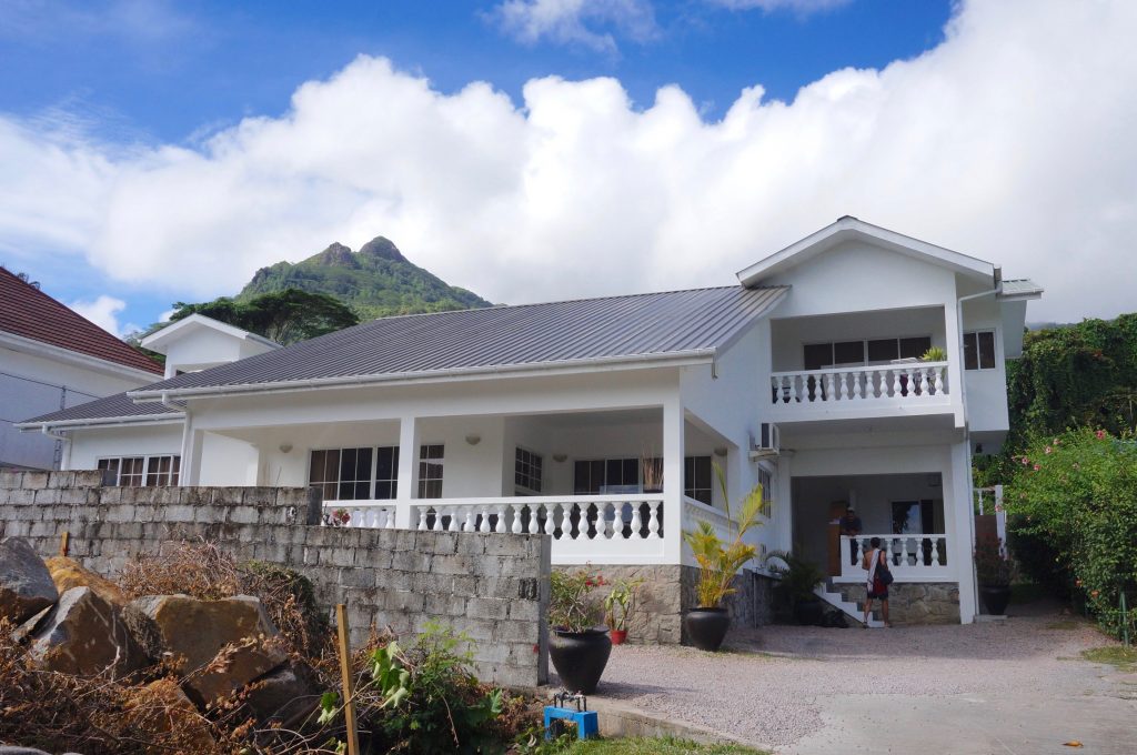 hôtel beau vallon, mahé, seychelles