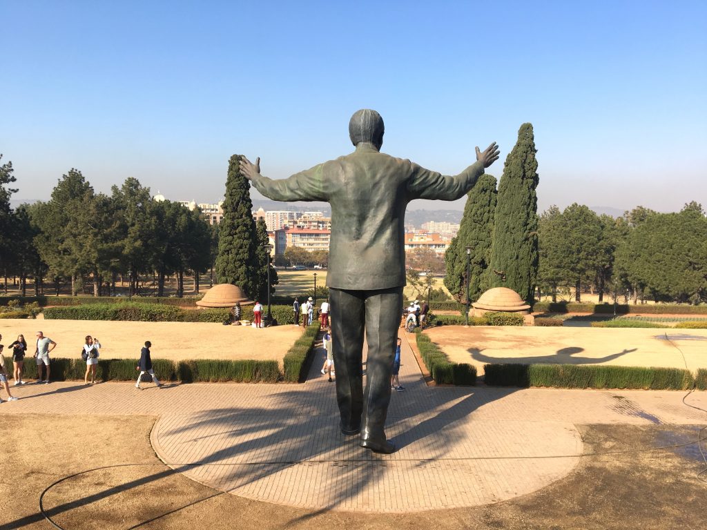 statue de nelson mandela, pretoria, union buildings, afrique du sud