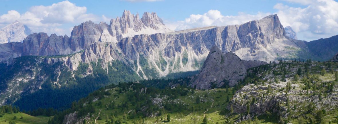 dolomites, 5 torri, italie